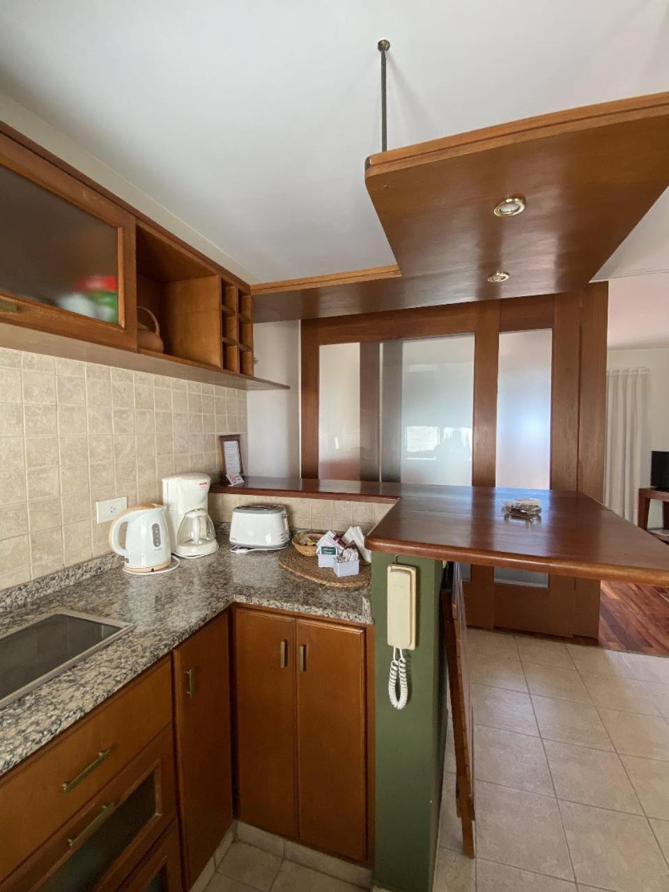 Santa Fe Apartment *